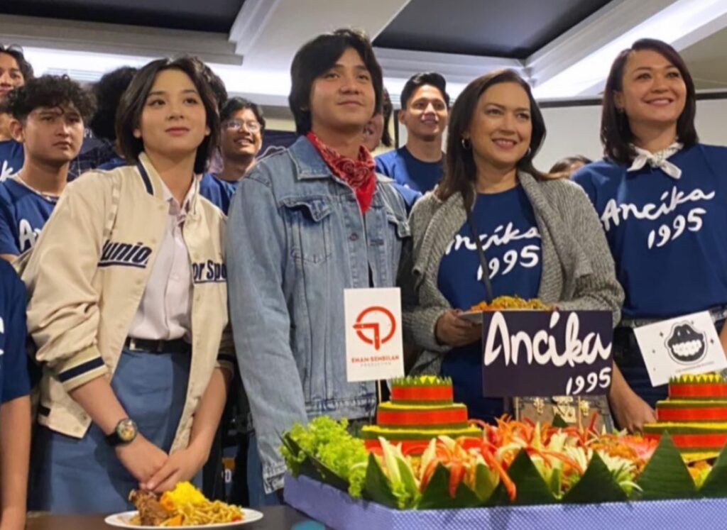 Syuting Mulai Hari Ini, Arbani Yasiz Gantikan Iqbaal Ramadhan Perankan Dilan untuk Ancika 1995