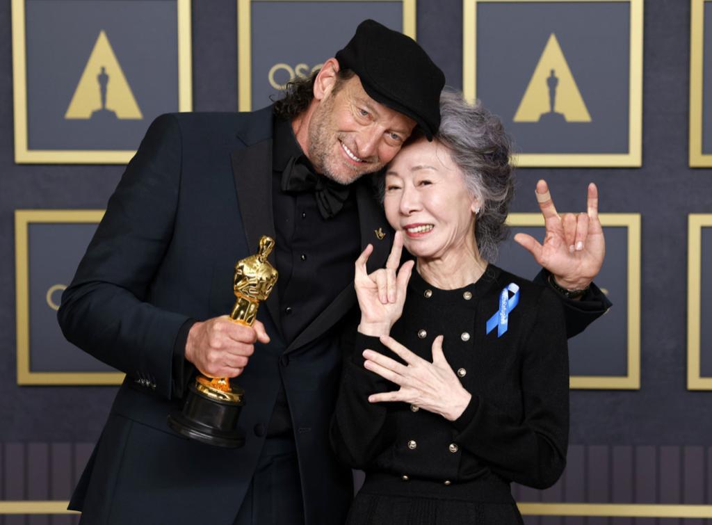 <strong>Youn Yuh Jung Tinggalkan Hook Entertainment, Fokus Aktivitas Hollywood</strong>