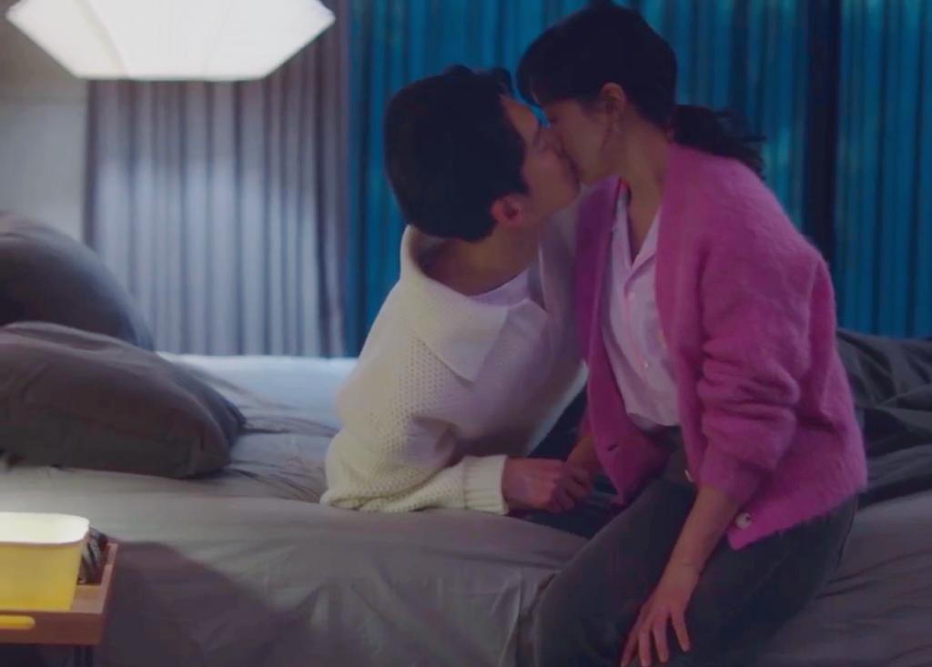 Ciuman Panas Jung Kyung Ho dan Jeon Do Yeon Viral, Crash Course in Romance Episode 10 Raih Rating Tertinggi
