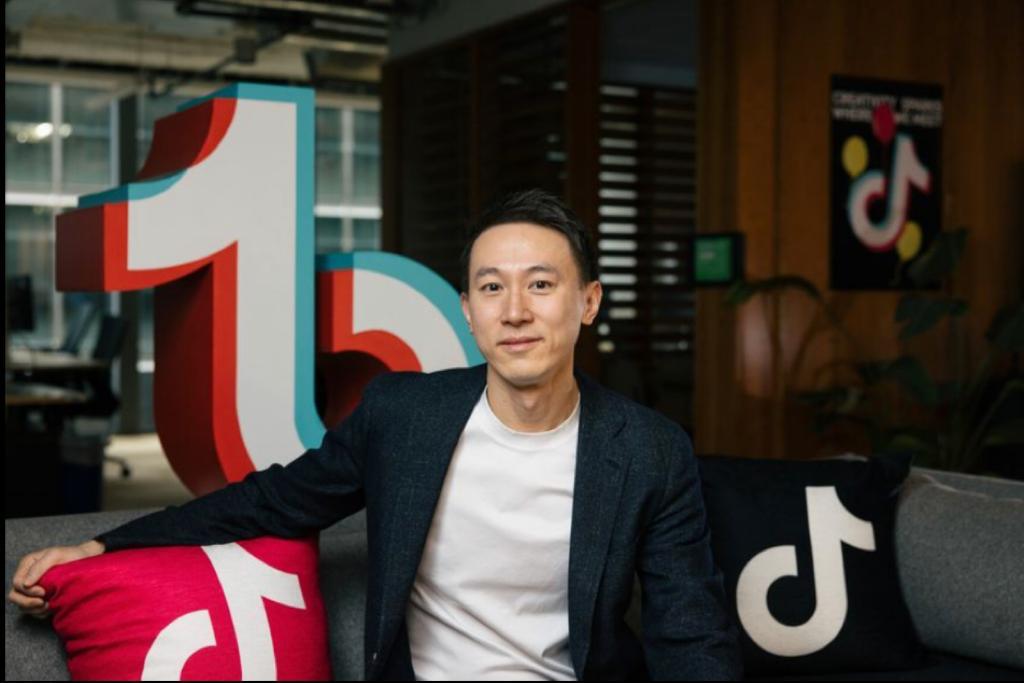 7 Fakta Menarik Shou Zi Chew, CEO TikTok yang Viral di Aplikasinya Sendiri