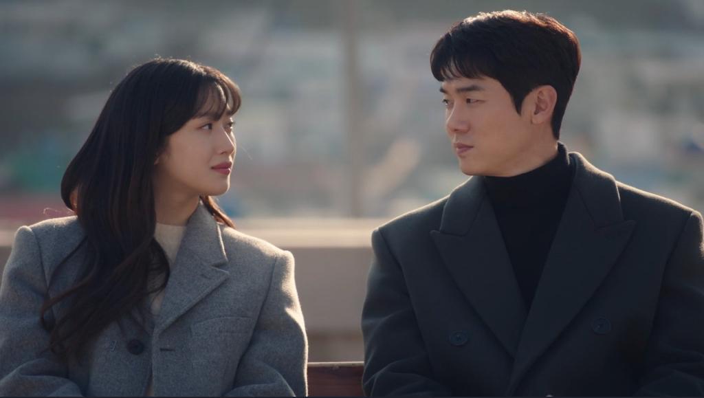 Moon Ga Young Ungkap Rahasia Di Balik Adegan Ciuman Viralnya Dalam The Interest of Love