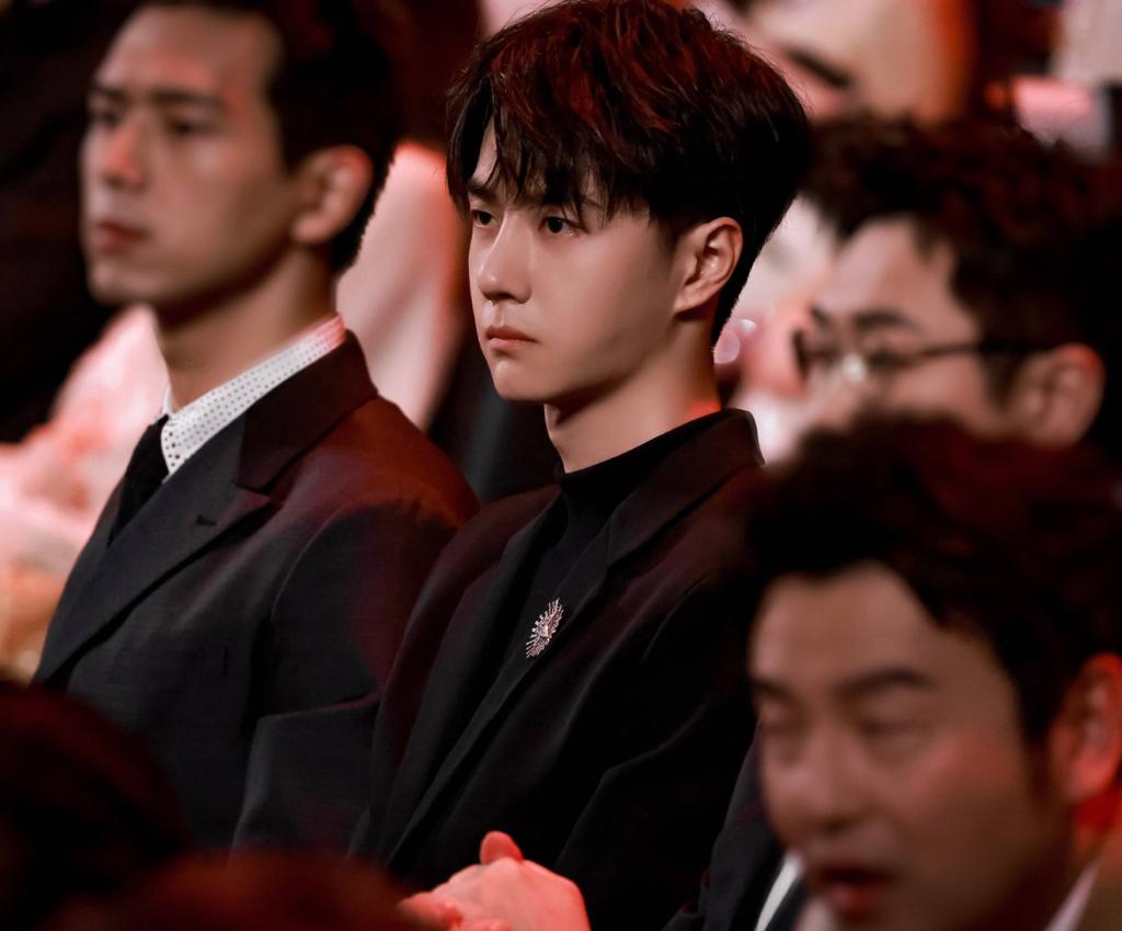 Menjauh, Kehadiran Xiao Zhan dan Wang Yibo di Weibo Night 2023 Bikin Bahagia Penggemar